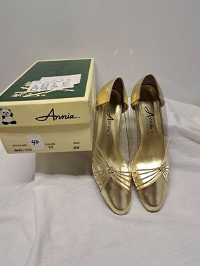 Annie Women's Gold Satin Pointed-Toe Heels